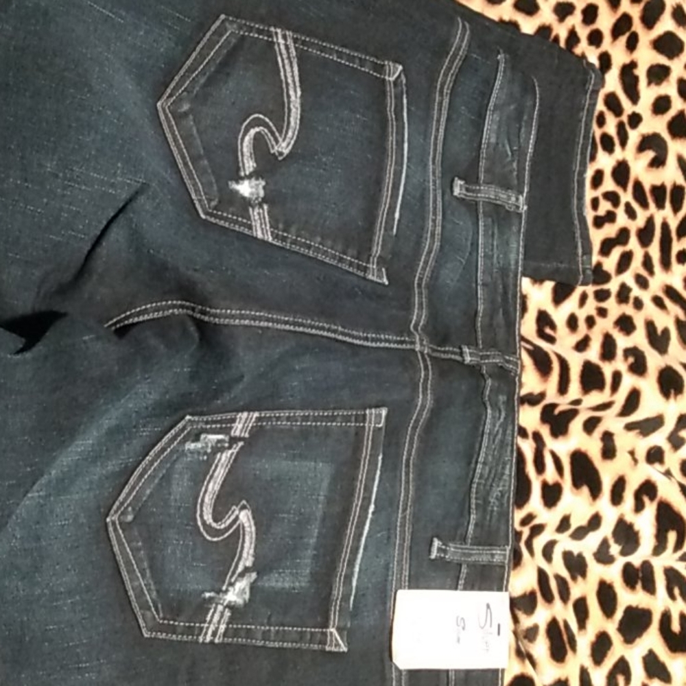 Jean capris - Picture 2 of 4